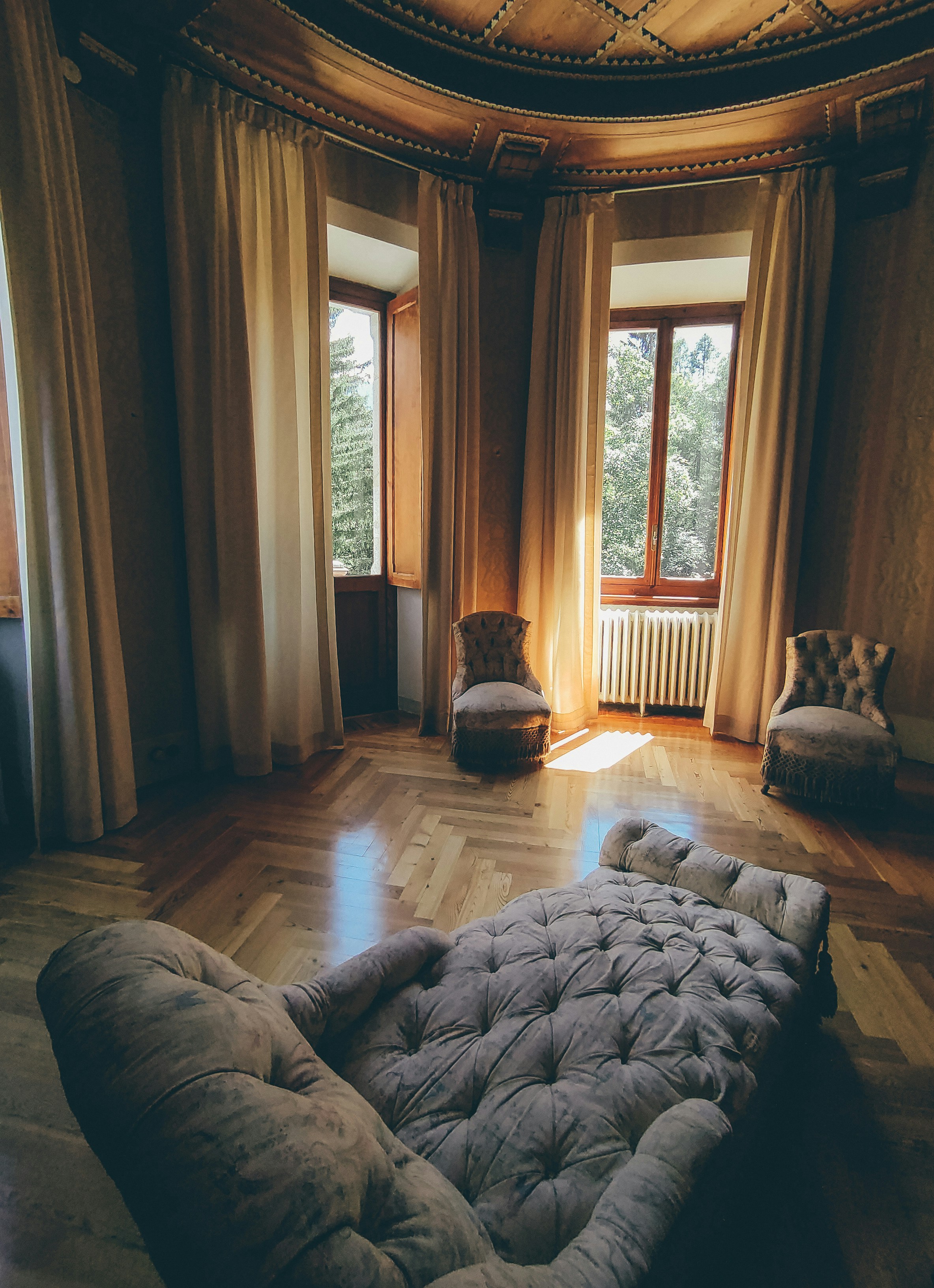 Should You Build or Buy a Luxury Home in Spokane